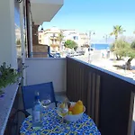 Girosa House Apartmán *