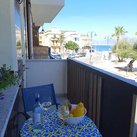 Girosa House Apartament *